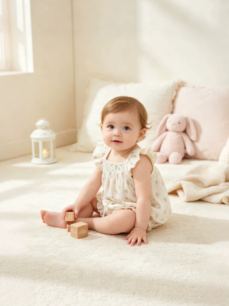 Wholesale 0-18M Baby Girls 2Pcs Floral Smocked Waffle Gauze Outfit Set, Soft Crinkle Sleeveless Cami Top & Bloomer Shorts Set