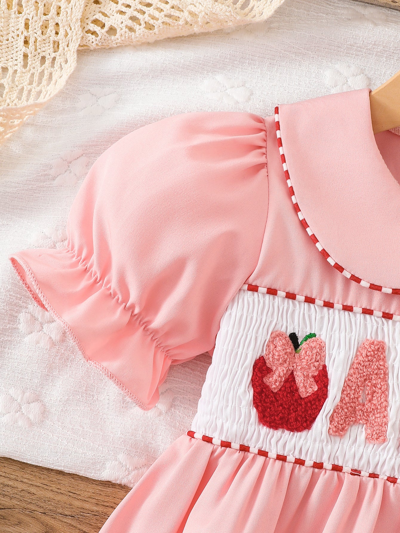 Wholesale 2-7Y Girls Peter Pan Collar ABC Apple Towel Embroidery Woven Dress, Kids Soft Waffle Smocked Back To School Casual Dress