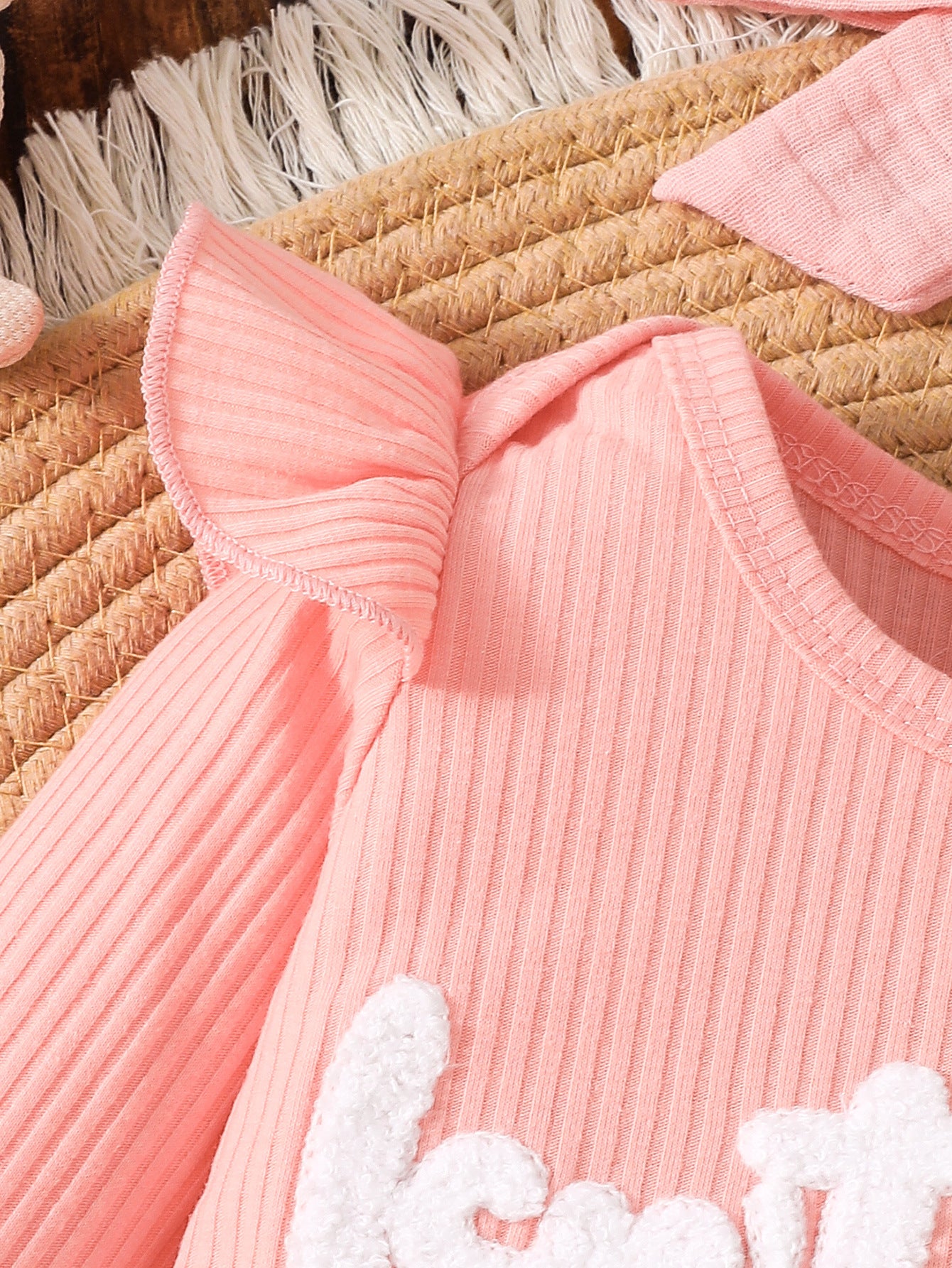 Wholesale 0-9M Baby Girls 3Pcs Daisy Rib Knit Outfit Set, Soft Waffle Rib Flutter Sleeve Bodysuit Flare Pants With Bow Headband