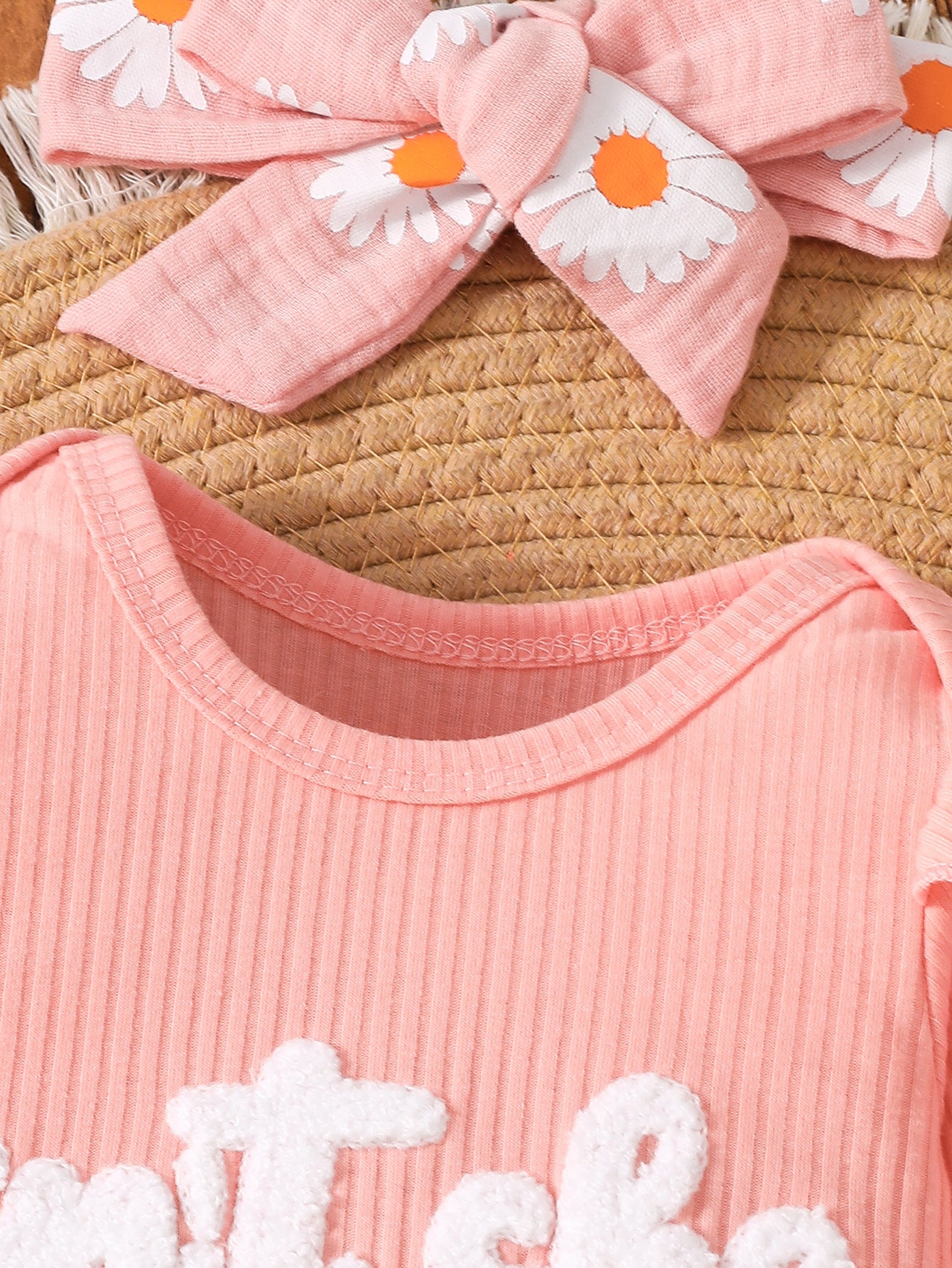 Wholesale 0-9M Baby Girls 3Pcs Daisy Rib Knit Outfit Set, Soft Waffle Rib Flutter Sleeve Bodysuit Flare Pants With Bow Headband