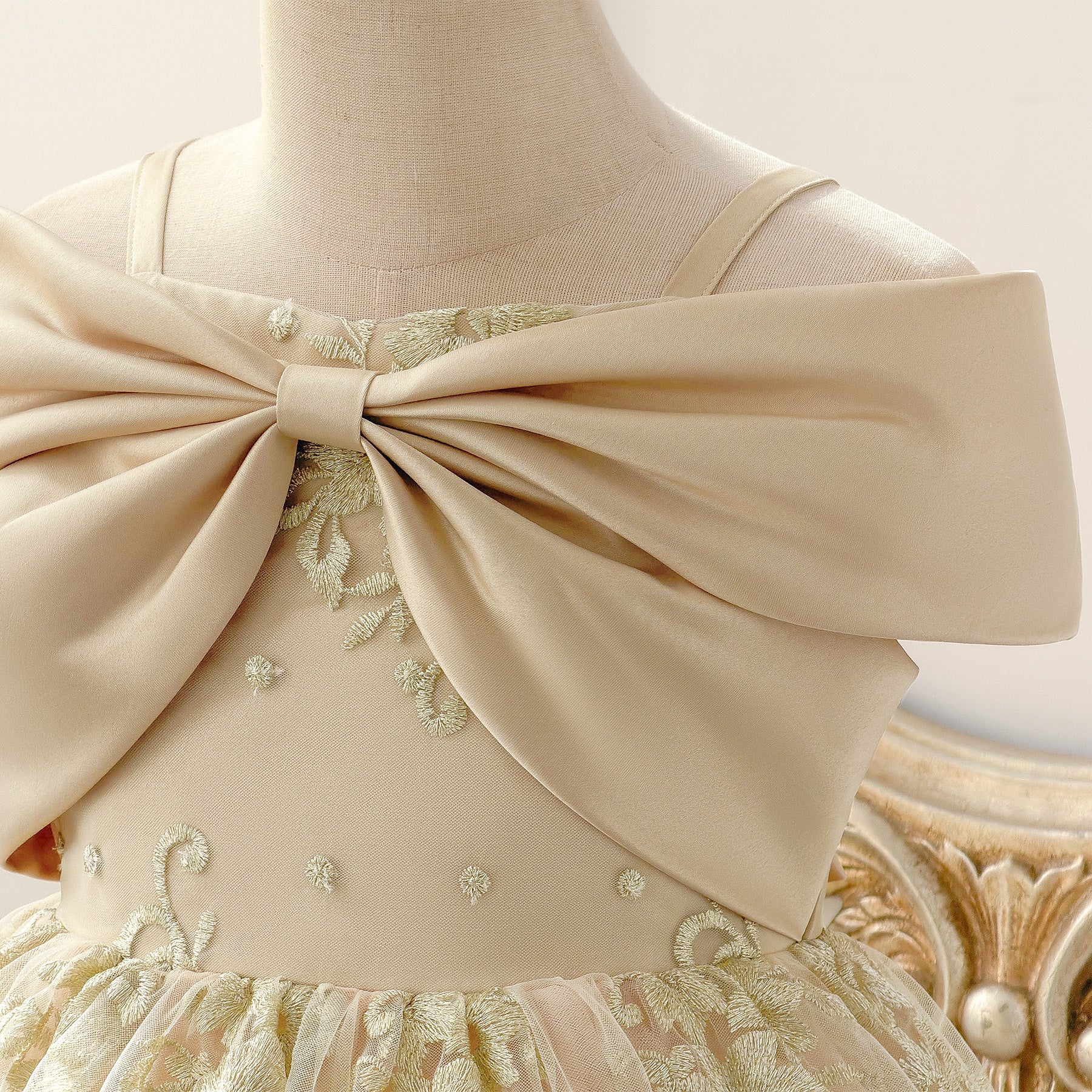 Wholesale 2-10Y Girls Spaghetti Strap Big Bow Embroidery Lace Tulle Princess Dress, Kids Birthday Party Soft Mesh Formal Gown